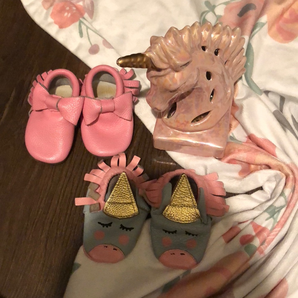 2 pair of Moccasins